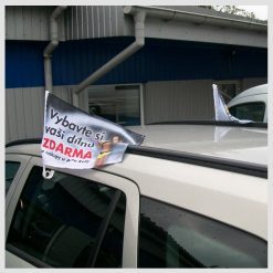 Bilflagga för montering på bil vid event och firande