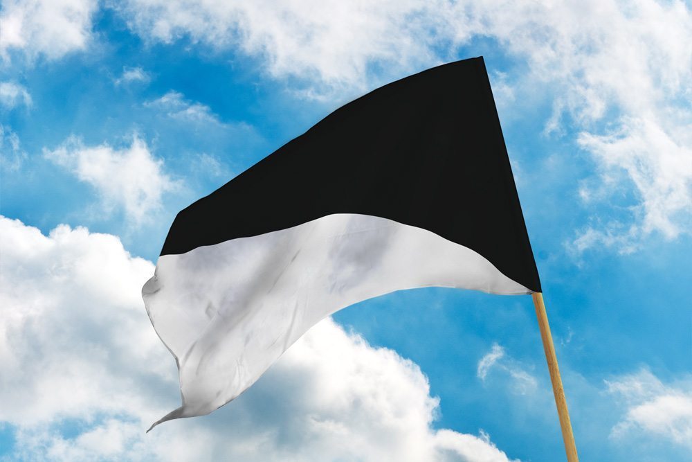 Svart och vit signalflagga